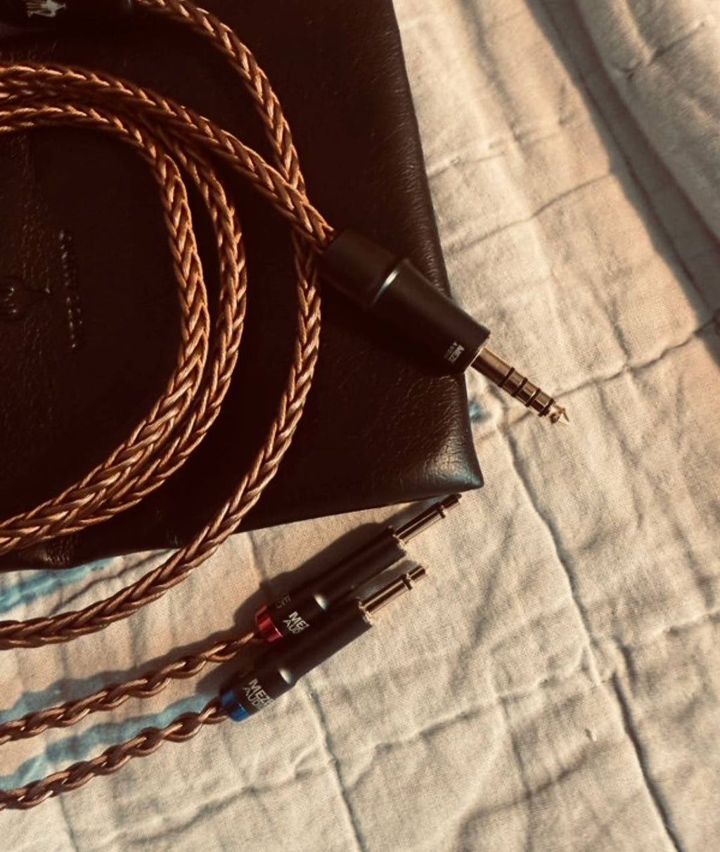 Câble audio premium tressé – Jack 3,5 mm vers double jack stéréo