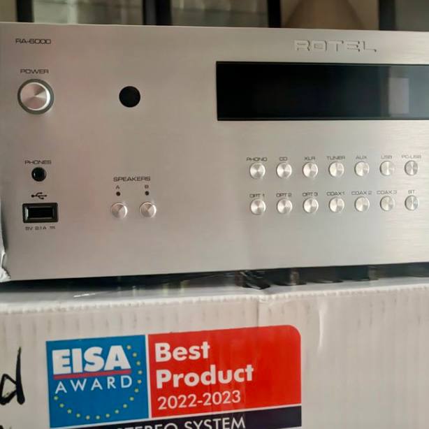 Amplificateur Hi-Fi stéréo haut de gamme - Occasion