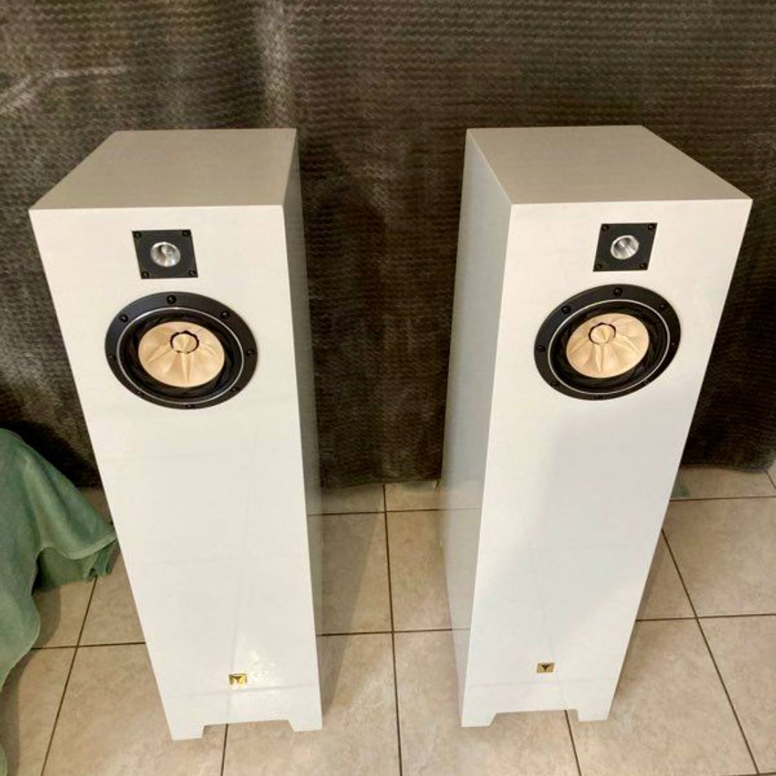 Enceintes Hi-Fi Colonne - Occasion